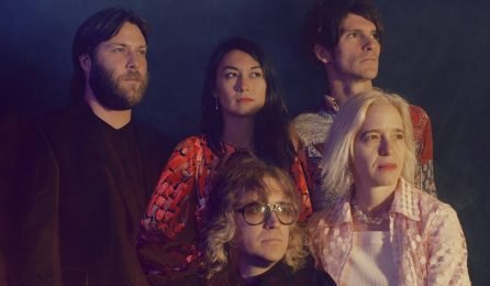 Lo último de The Besnard Lakes es un discazo espacial