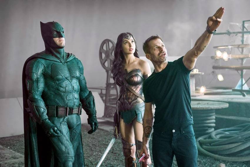 Ben Affleck, Gal Gadot y Zack Snyder en La liga de la Justicia.