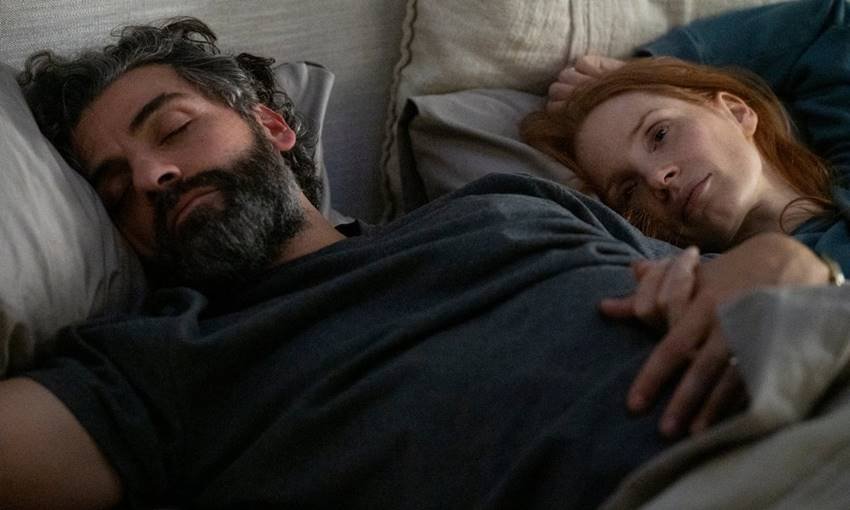 Oscar Isaac y Jessica Chastain en Secretos de un matrimonio (2021) HBO.