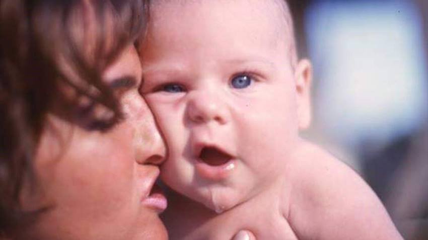 Lucia Berlin con su hijo, Mark Berlin.