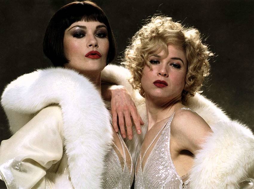 Catherine Zeta-Jones y Renée Zellweger son Roxy y Velma en Chicago.